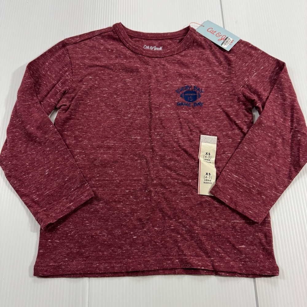 571. NWT Cat & Jack Burgundy Long Sleeve Football long sleeve for Kids (XS 4/5)